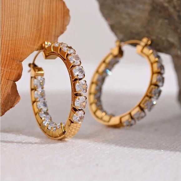 ◾️Luxury 18K Gold Plated Marquis 3A CZ Crystal Hoop Earrings - Picture 4 of 9